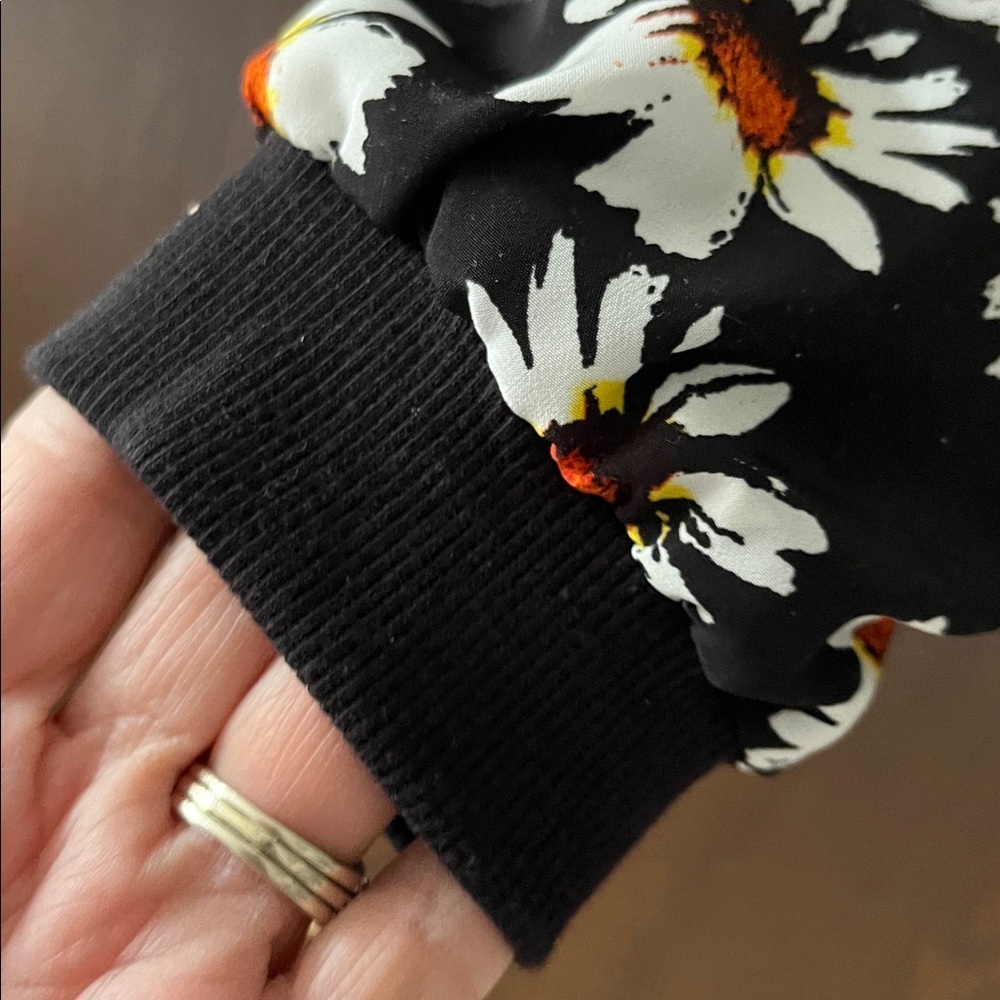 Wet Seal black jacket with white daisies. Size Small. - Picture 3 of 9